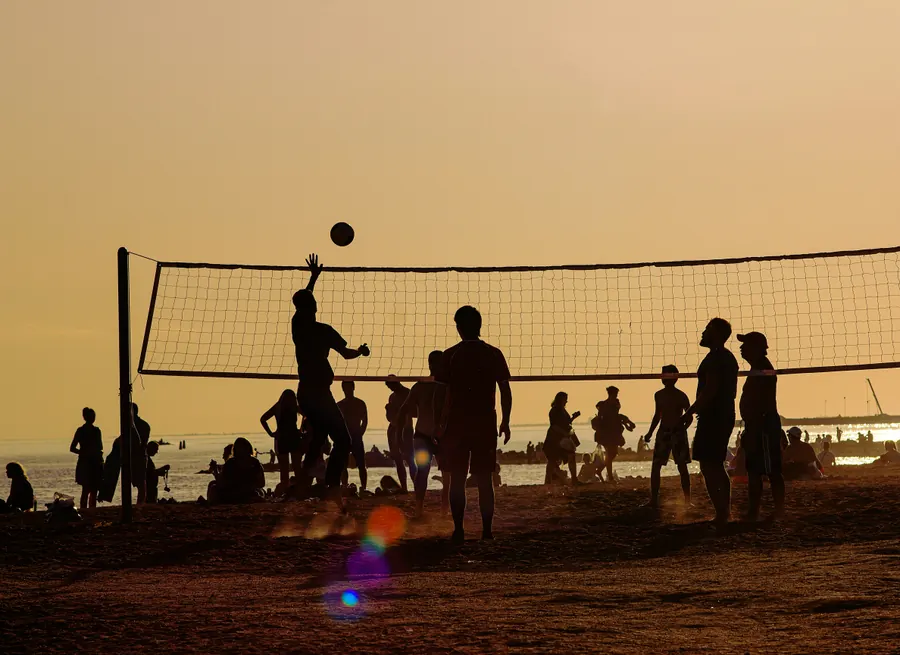Activité beach-volley pour une journée de cohésion collaborateurs près de Montpellier