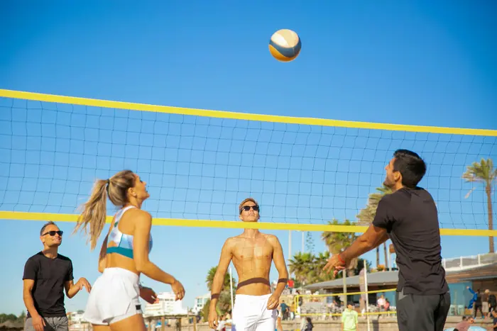 Séminaire et journée d'équipe avec activité beach-volley — SMACK Events, agence événementielle Montpellier